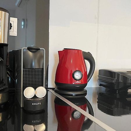 Pentelis Cozy Apt In Paleo Faliro Athens Luaran gambar