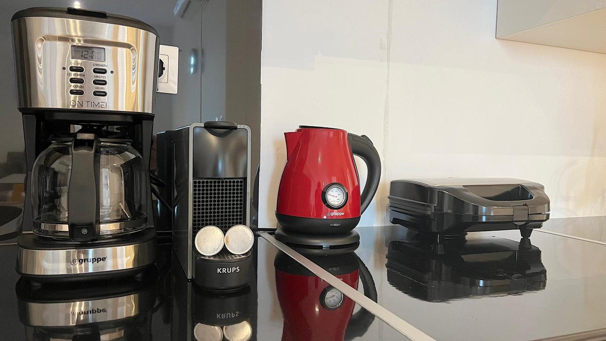 Pentelis Cozy Apt In Paleo Faliro Athens Luaran gambar