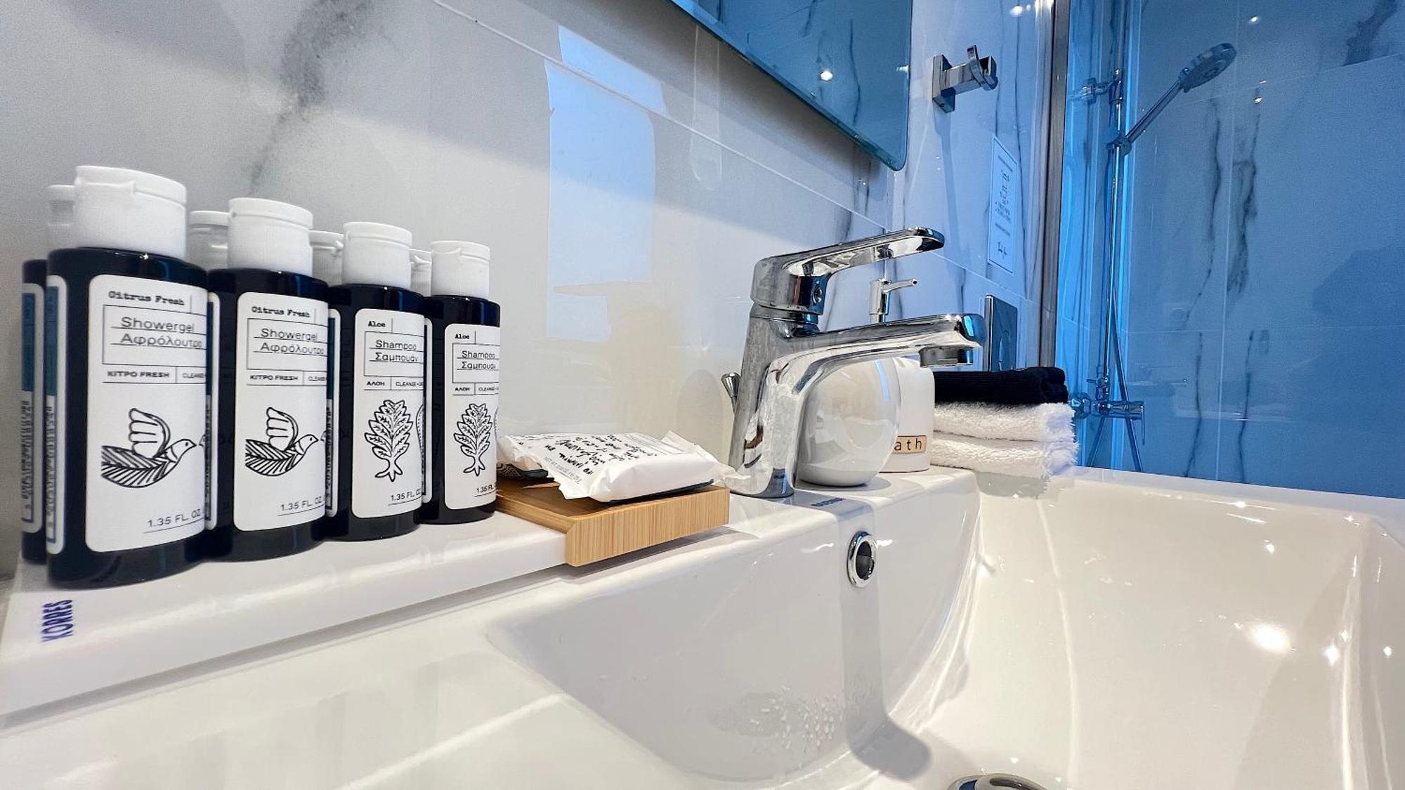 Pentelis Cozy Apt In Paleo Faliro Athens Luaran gambar